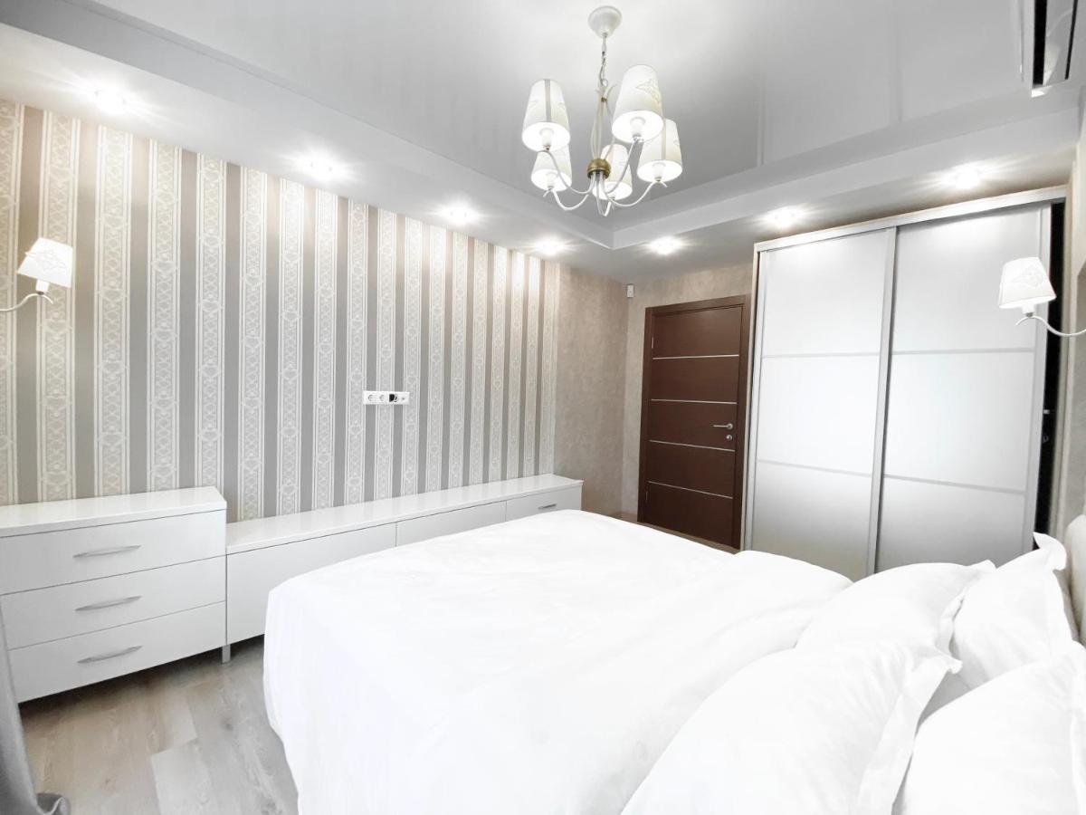 2-Bedroom Apartment Most City Area, Ekaterynoslav Square Dnipro Bagian luar foto